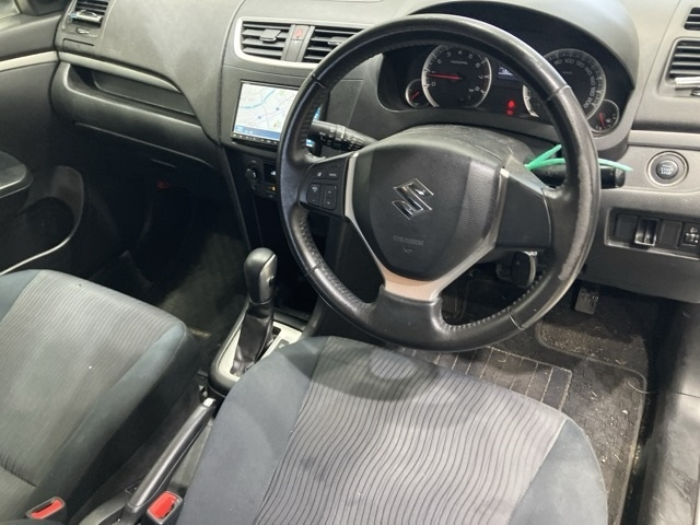 SUZUKI SWIFT 2012