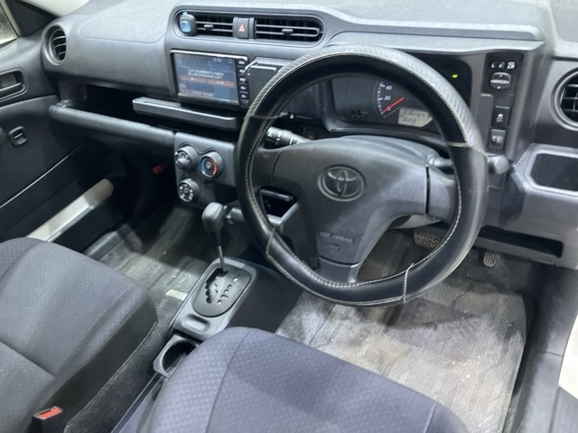 TOYOTA PROBOX 2022
