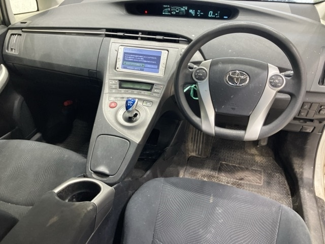 TOYOTA PRIUS 2012