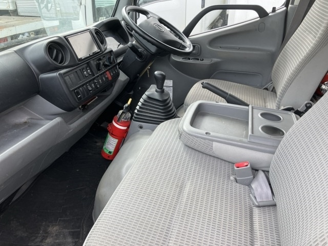 HINO DUTRO 2016