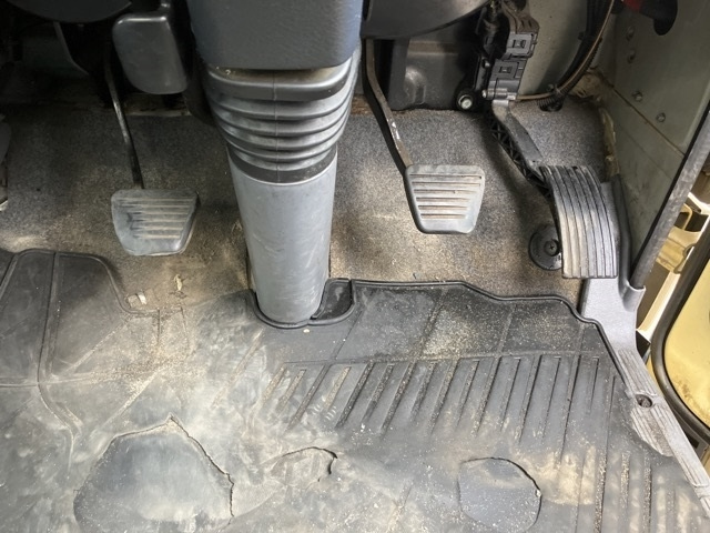 MITSUBISHI CANTER 2013