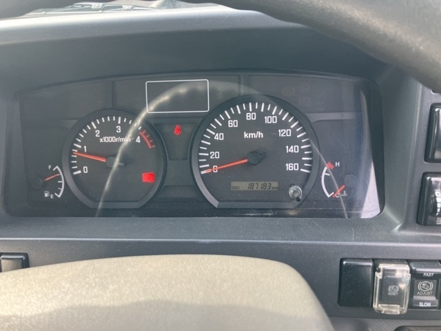 ISUZU ELF 2018