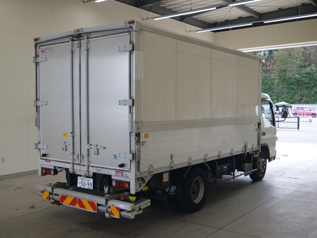 MITSUBISHI CANTER 2013