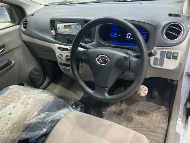 DAIHATSU MIRA E S 2012