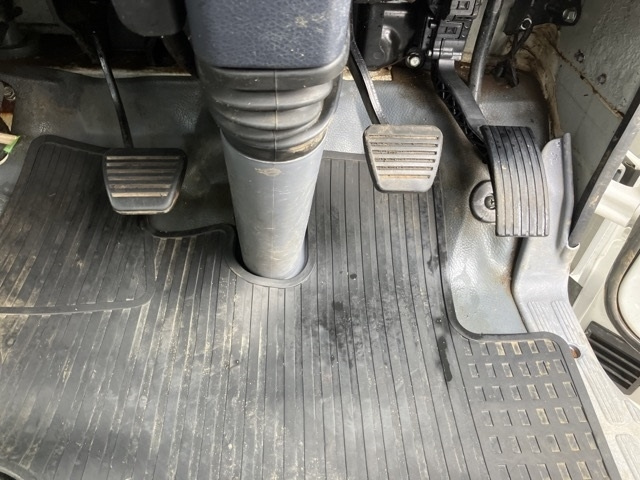 MITSUBISHI CANTER 2015