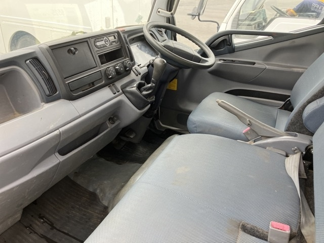 MITSUBISHI CANTER 2015