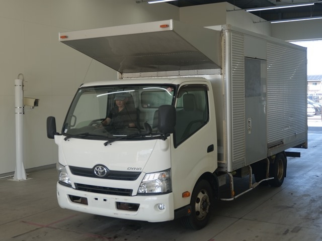 TOYOTA DYNA 2011