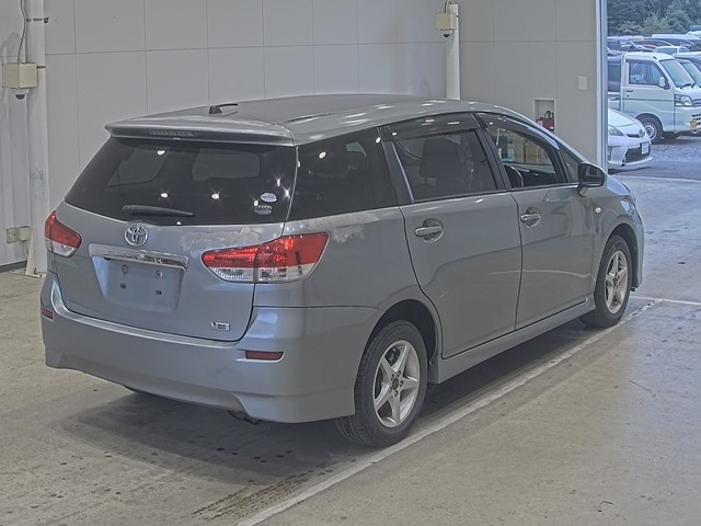 TOYOTA WISH 2011