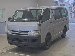 TOYOTA HIACE VAN 2010