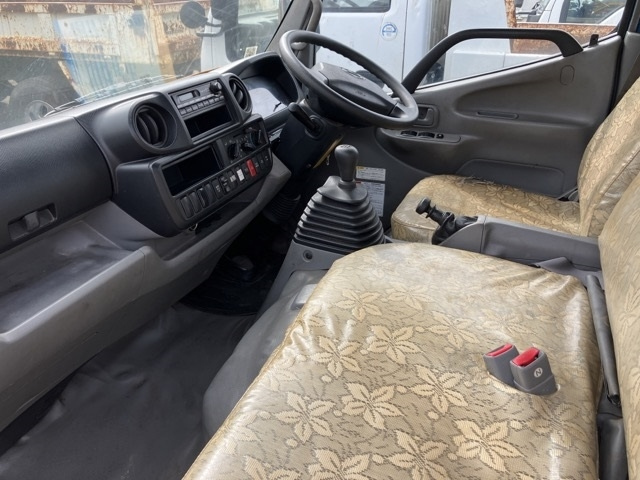 HINO DUTRO 2013