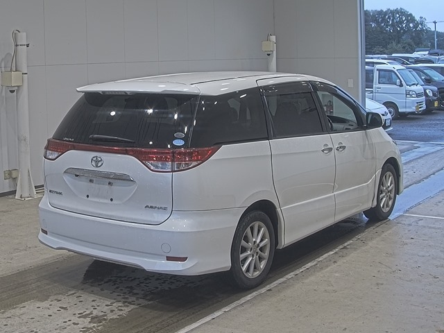 TOYOTA ESTIMA 2010