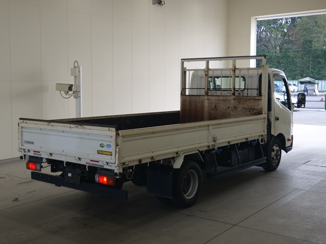 HINO DUTRO 2017