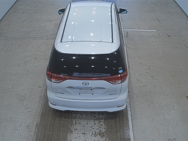 TOYOTA ESTIMA 2010