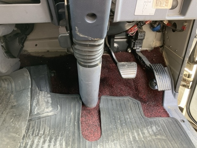 MITSUBISHI CANTER 2011