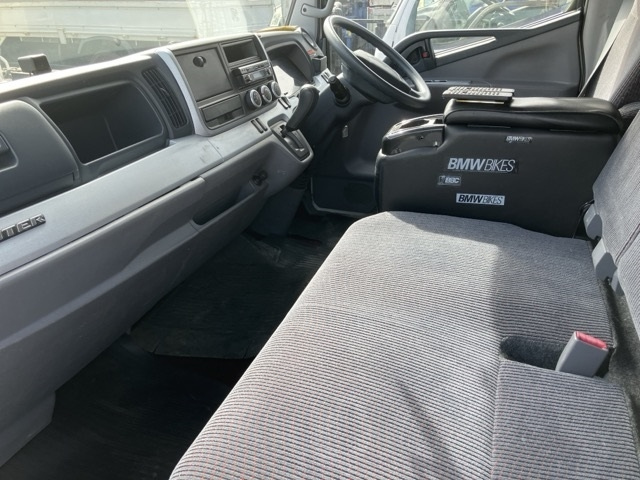 MITSUBISHI CANTER 2011