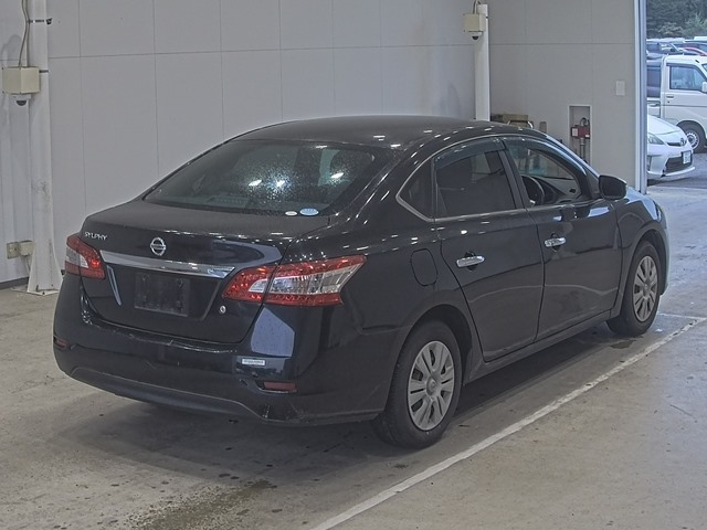 NISSAN SYLPHY 2016