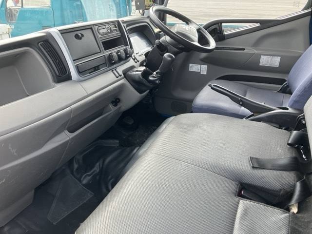 MITSUBISHI CANTER 2018