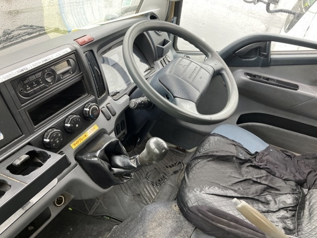 MITSUBISHI CANTER 2016