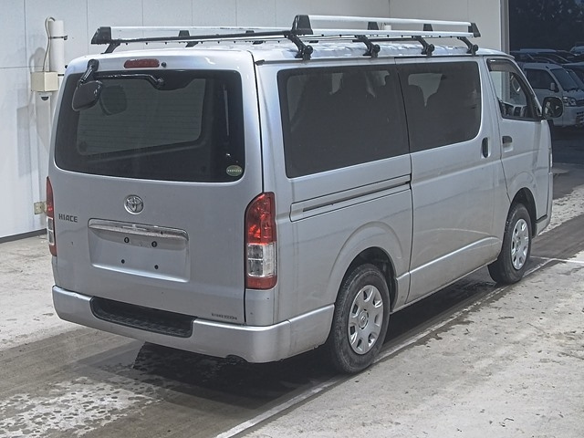 TOYOTA HIACE VAN 2015
