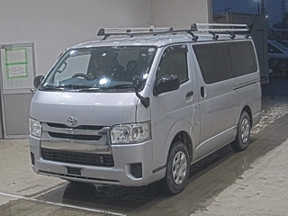 TOYOTA HIACE VAN 2015