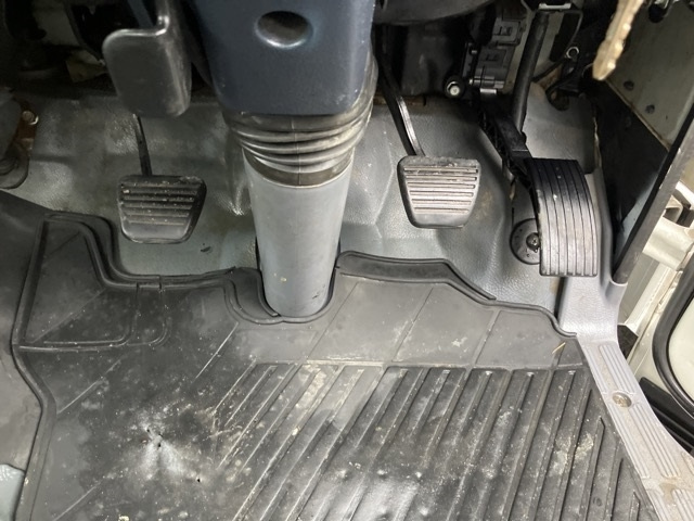 MITSUBISHI CANTER 2013