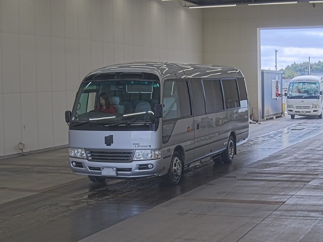 HINO BUS 2010