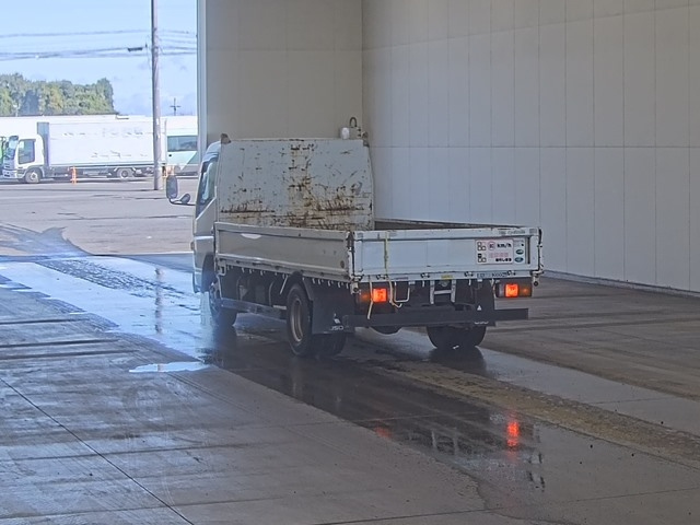 MITSUBISHI CANTER 2011