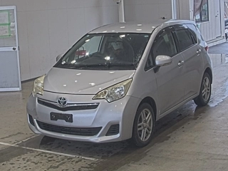 TOYOTA RACTIS 2013