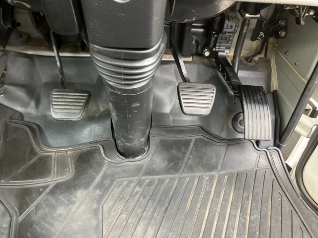 MITSUBISHI CANTER 2016