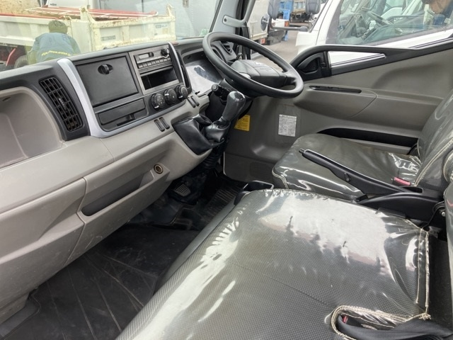 MITSUBISHI CANTER 2016