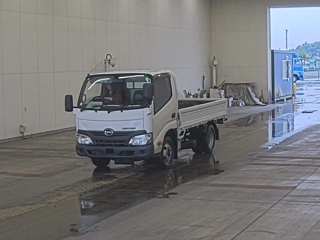HINO DUTRO 2017