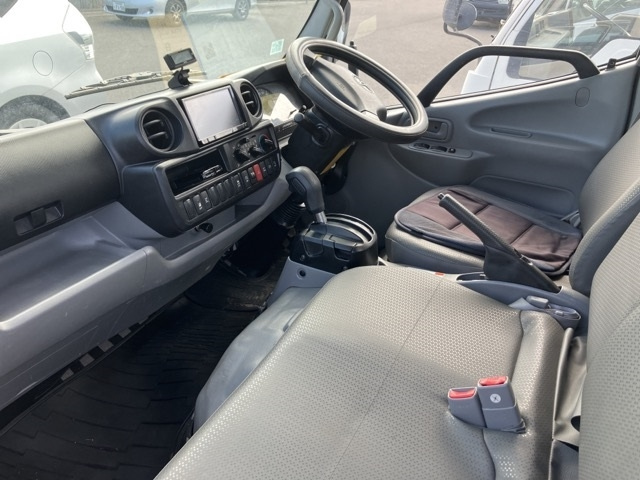 TOYOTA DYNA 2017