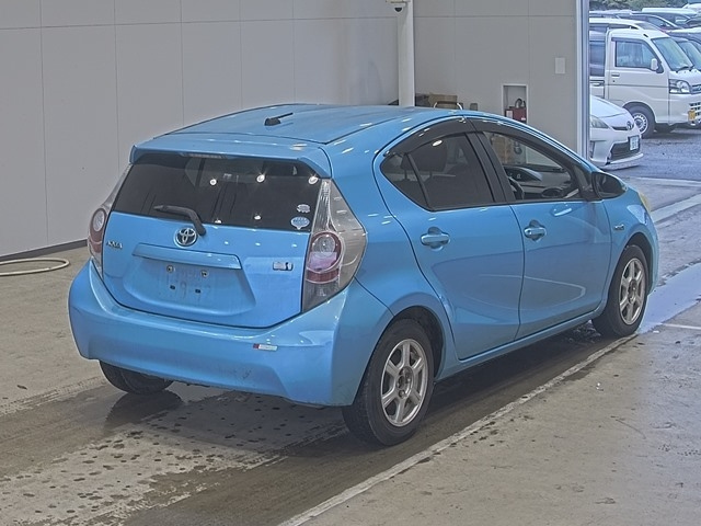 TOYOTA AQUA 2012