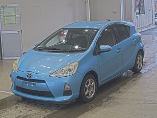 TOYOTA AQUA 2012