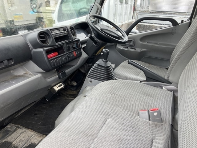 HINO DUTRO 2014