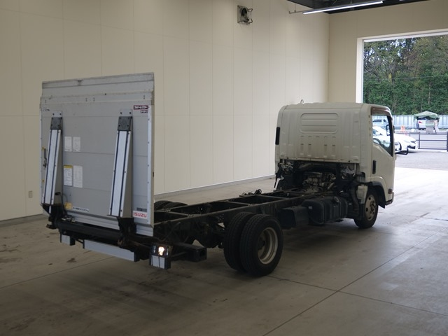 ISUZU ELF 2012