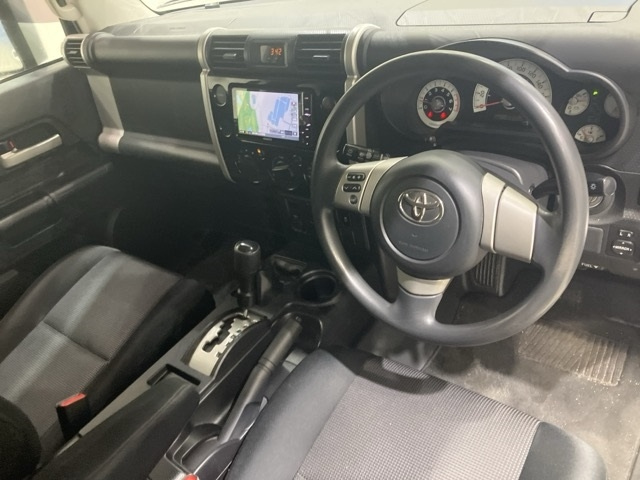 TOYOTA FJ CRUISER 2010