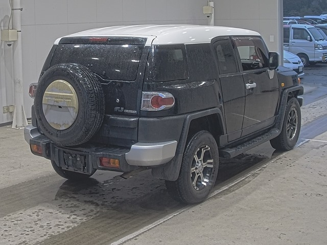 TOYOTA FJ CRUISER 2010