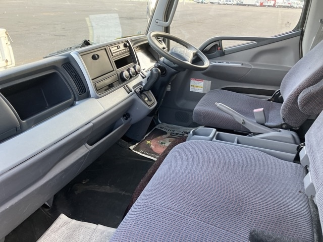 MITSUBISHI CANTER 2011