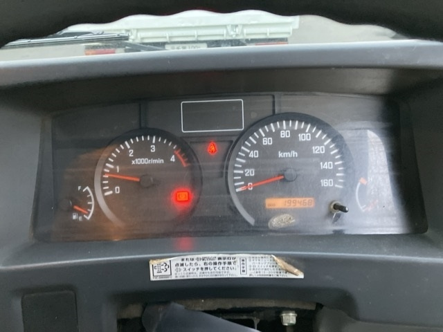 ISUZU ELF 2012