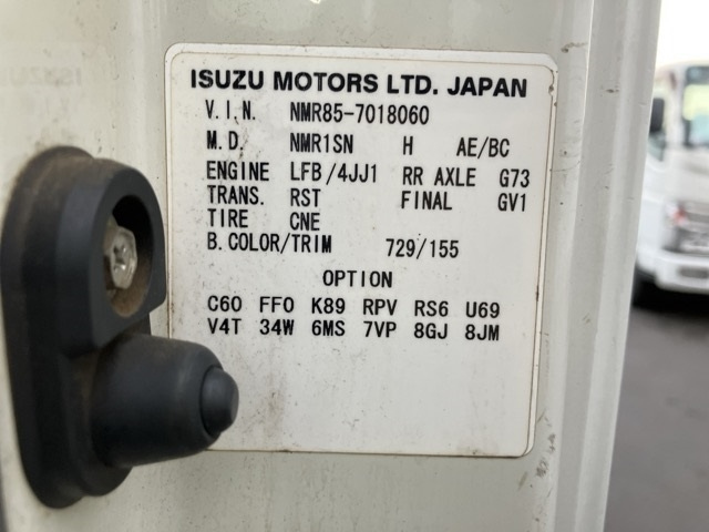ISUZU ELF 2012