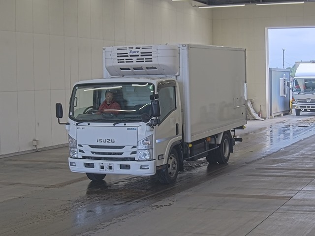 ISUZU ELF 2020