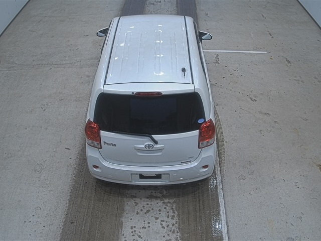 TOYOTA PORTE 2015