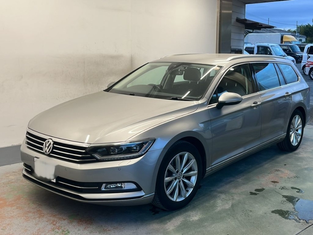 VOLKSWAGEN PASSAT VARIANT 2016