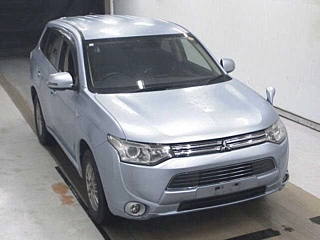MITSUBISHI OUTLANDER PHEV 2013