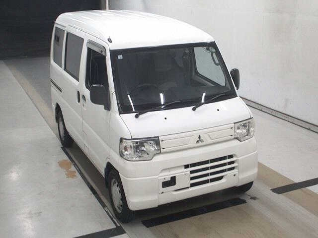MITSUBISHI MINICAB VAN 2012