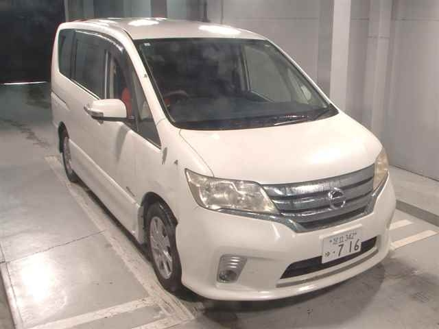NISSAN SERENA 2013