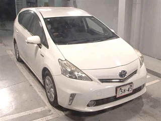 TOYOTA PRIUS ALPHA 2012