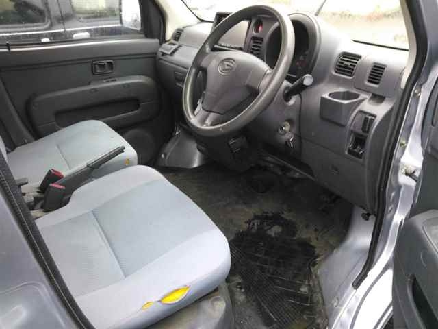 DAIHATSU HIJET VAN 2015