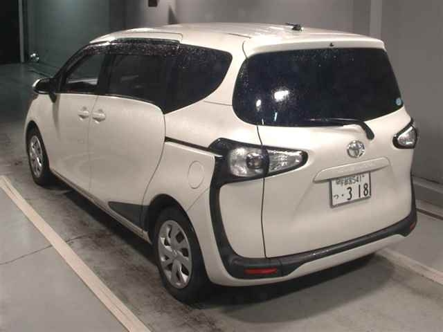 TOYOTA SIENTA 2016